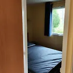 Mobil Avec Terrasse - 6 Pers. - Api-1-52-2038 * La Tour-dʼAuvergne