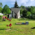 Mobil Avec Terrasse - 6 Pers. - Api-1-52-2038 * La Tour-dʼAuvergne