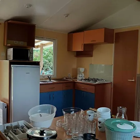 Mobil Avec Terrasse - 6 Pers. - Api-1-52-2038 Кемпинг Ла-Тур-д'Овернь