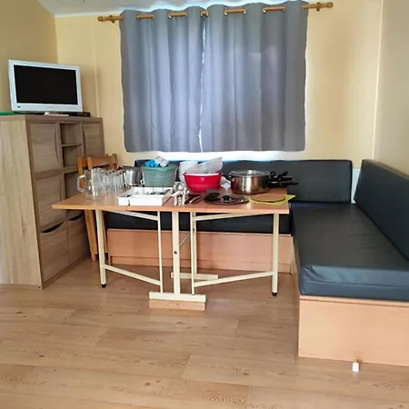 Mobil Avec Terrasse - 6 Pers. - Api-1-52-2038
