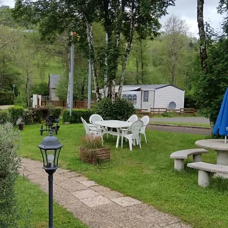 Mobil Avec Terrasse - 6 Pers. - Api-1-52-2038 Campsite La Tour-d'Auvergne
