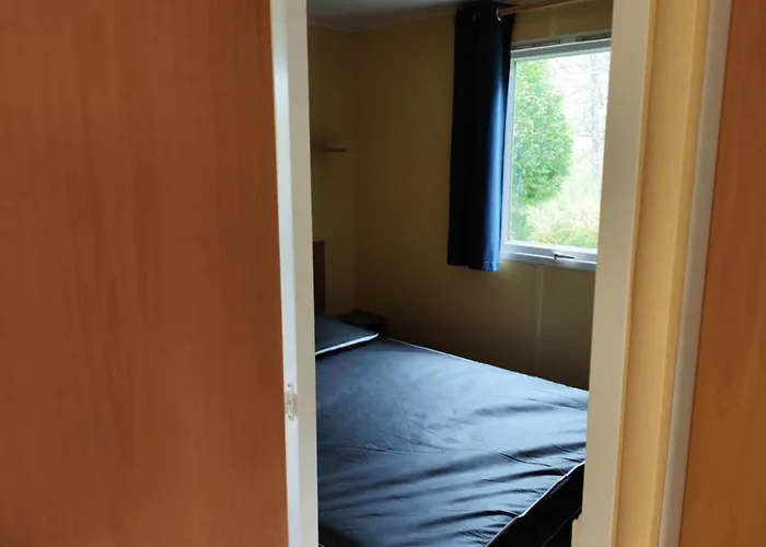 Mobil Avec Terrasse - 6 Pers. - Api-1-52-2038 * Ла-Тур-д'Овернь